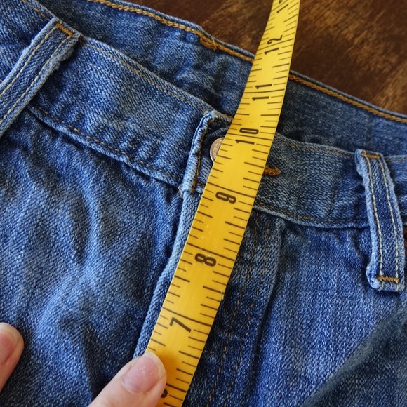 LEVI'S Medium Wash Button Fly 501 High Rise Shorts 31 - Picture 6 of 7